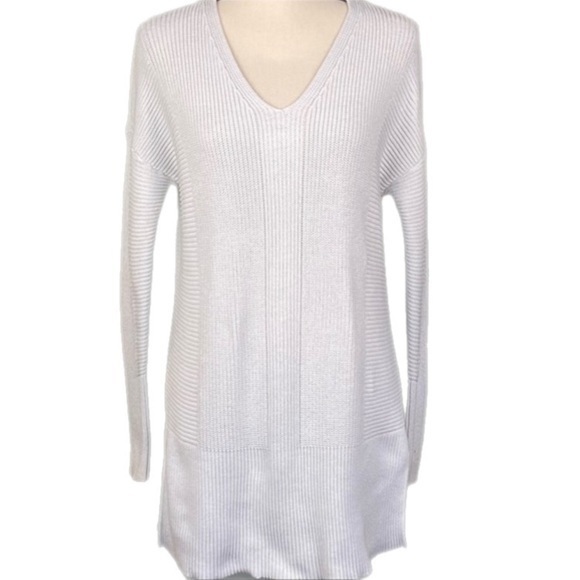 RACHEL ZOE white V-neck long, ribbed knit tunic sweater in size Medium. EUC - Picture 1 of 9